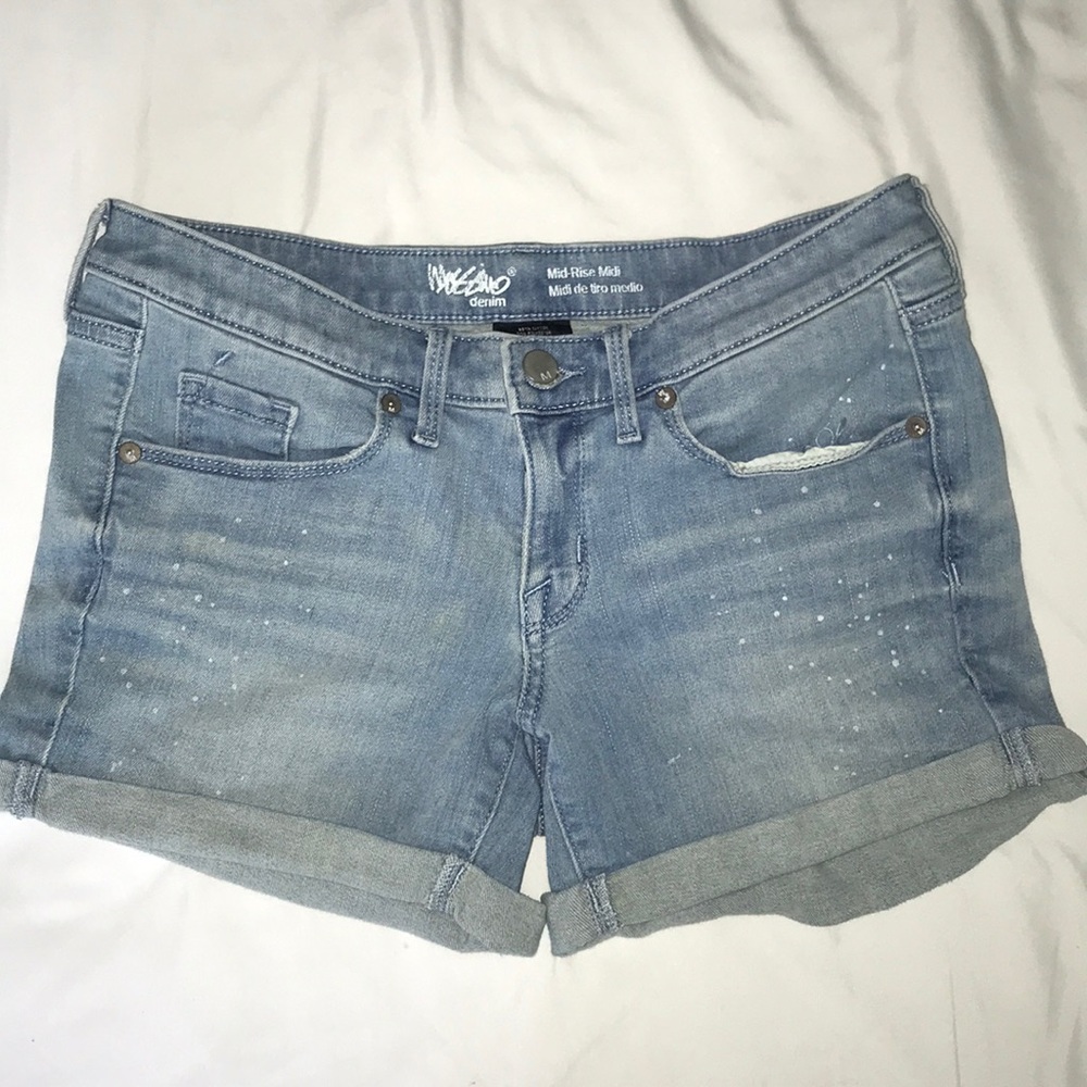 Mid-Rise Light-wash Denim Shorts
